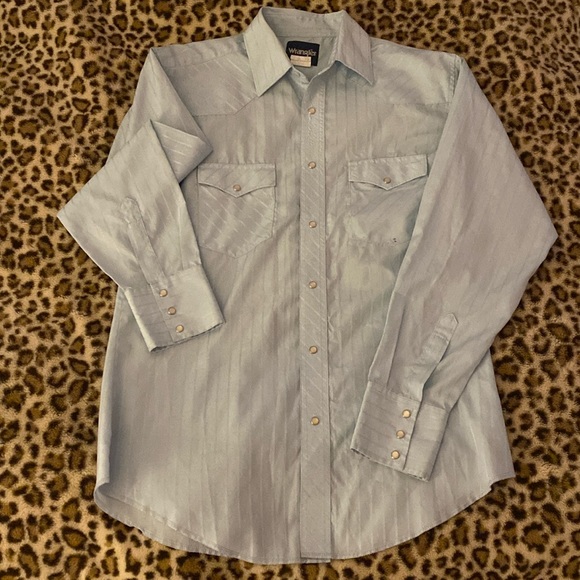 Wrangler Other - mens wrangler pearl snap